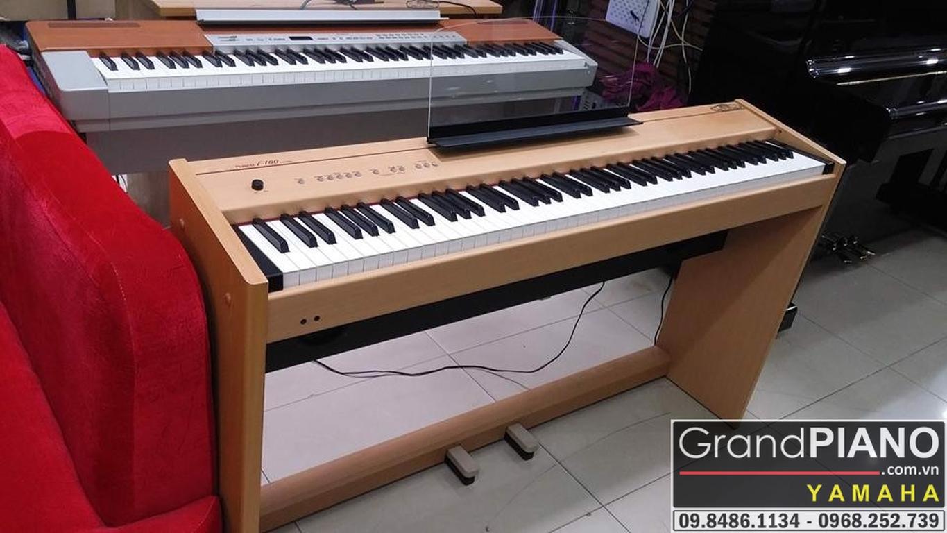 ROLAND F-100 SERIAL: ZQ00945 